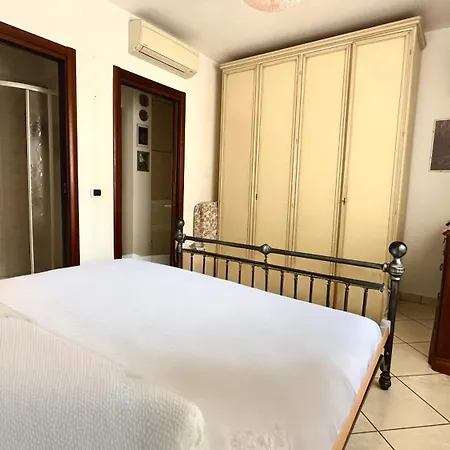 P037- Porto Recanati, Comodo Trilocale Con Aria Condizionata